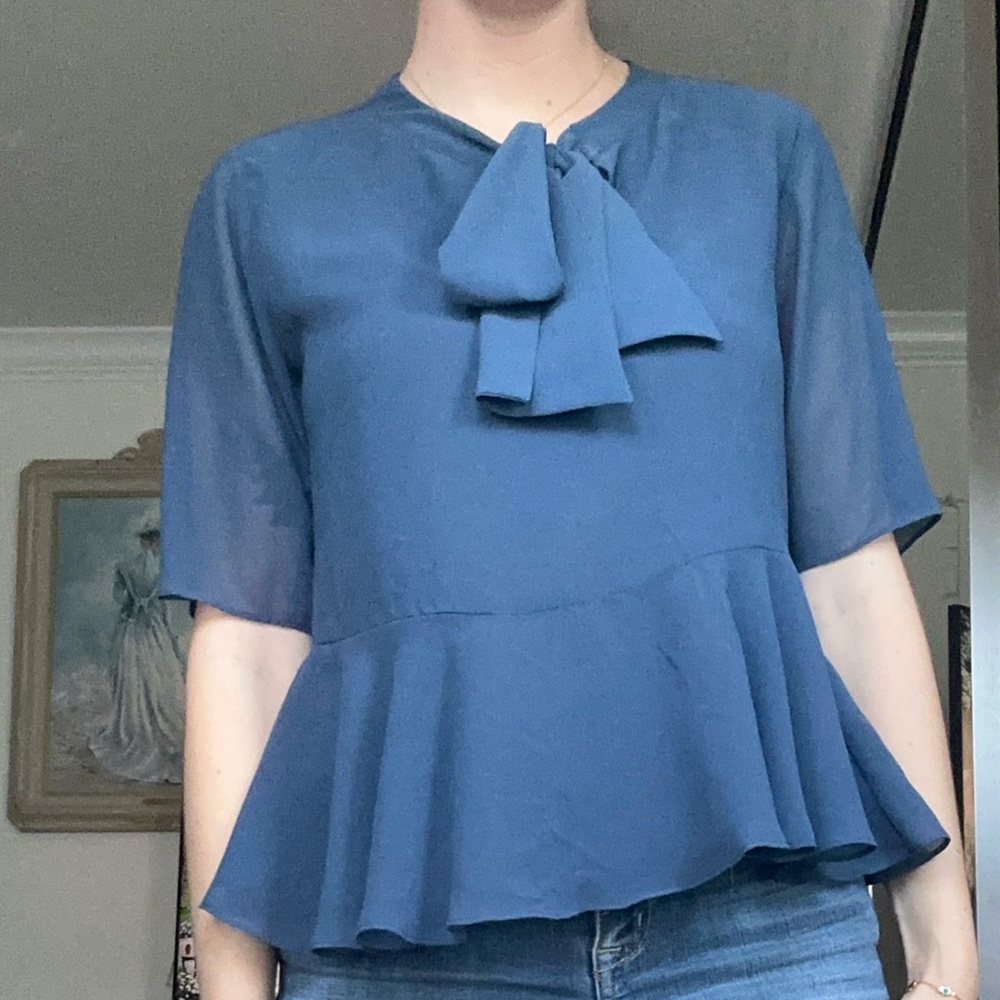 💙 1.State Blue Tie-Neck Bow Blouse – Women’s Size Small, Fully Lined - Picture 3 of 5